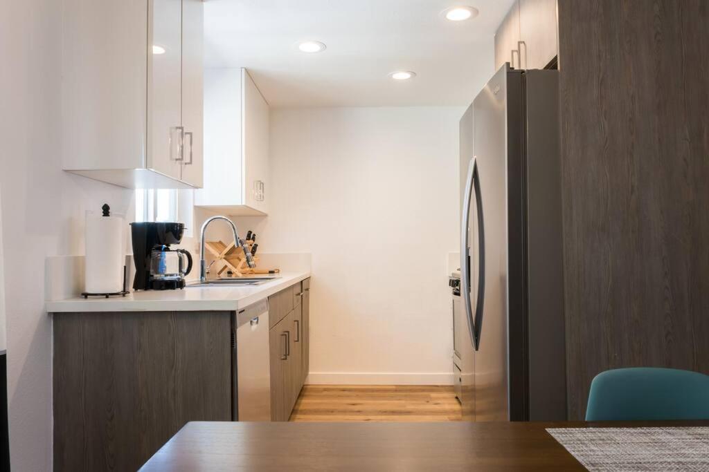 Stylish 2 Bed 1 And Half Bath Apartment Near Sofi Stadium, Lax, Forum Inglewood Bagian luar foto