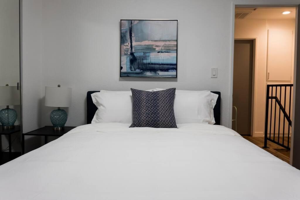 Stylish 2 Bed 1 And Half Bath Apartment Near Sofi Stadium, Lax, Forum Inglewood Bagian luar foto