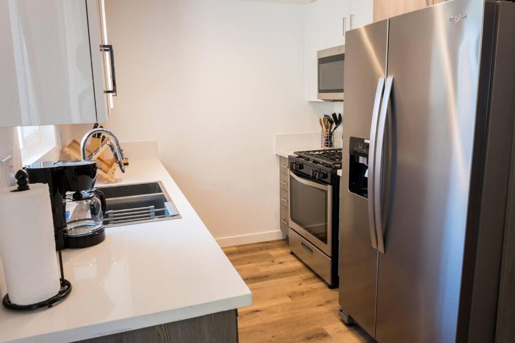 Stylish 2 Bed 1 And Half Bath Apartment Near Sofi Stadium, Lax, Forum Inglewood Bagian luar foto