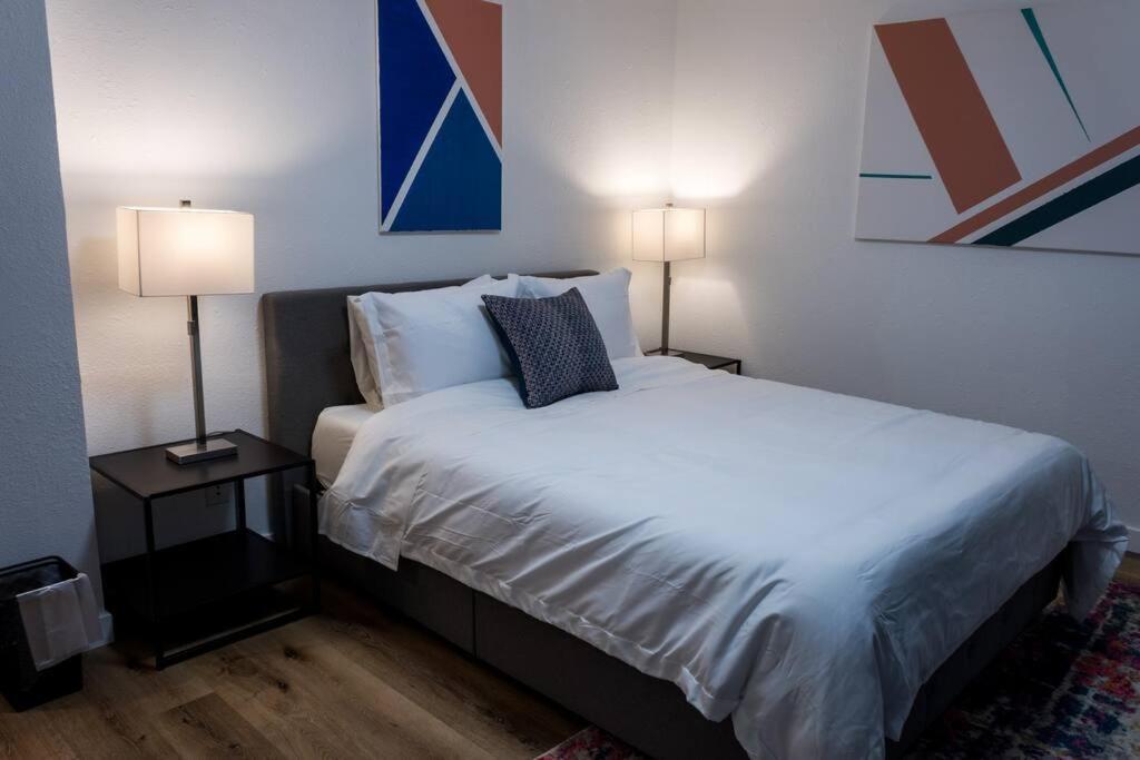 Stylish 2 Bed 1 And Half Bath Apartment Near Sofi Stadium, Lax, Forum Inglewood Bagian luar foto