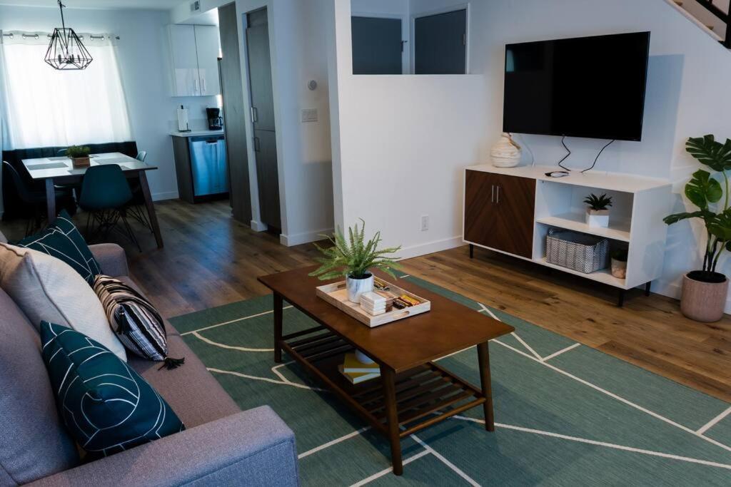 Stylish 2 Bed 1 And Half Bath Apartment Near Sofi Stadium, Lax, Forum Inglewood Bagian luar foto